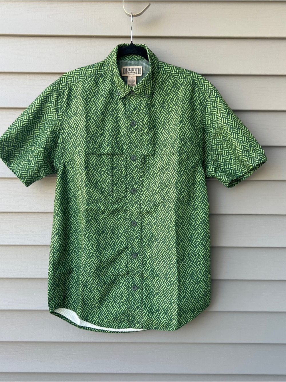 Duluth Trading Men's S Vented Outdoor Shirt Green Print Short Sleeve Button Down